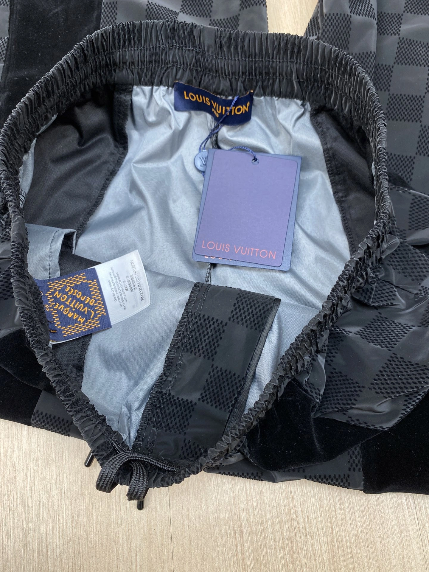 wg.luxury- 8V item:E-F409D2809